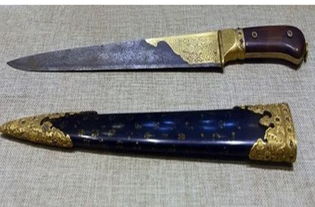 世界帝王匕首 2把黄金打造,乾隆最差的也价值百万,削水果用