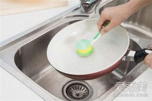 一个洗碗习惯等于培养细菌怎么回事 正确的洗碗步骤是什么 爱秀美 