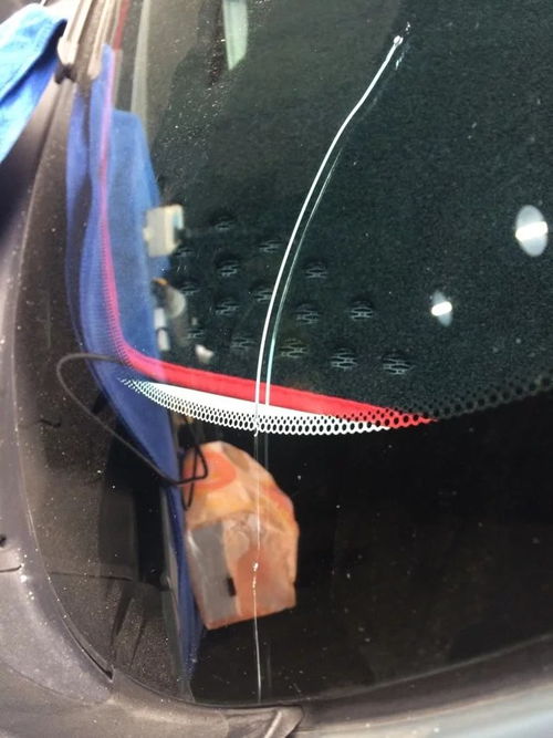 汽车挡风玻璃修补 成都前玻璃裂痕修复