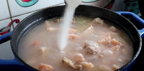 排骨汤怎么做才最营养 教你一个简单做法,做一大锅一会就吃光